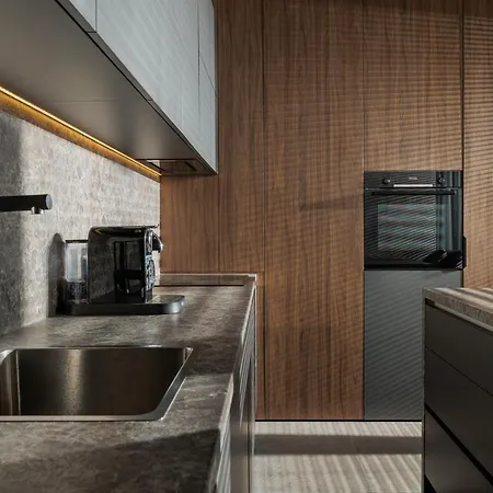 Apartment Mandala Designer With Free Private Parking, Near Mall Coresi Brasov