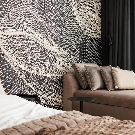 Mandala Designer With Free Private Parking, Near Mall Coresi Apartment