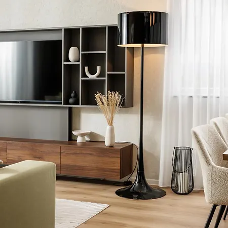 Apartment Mandala Designer With Free Private Parking, Near Mall Coresi